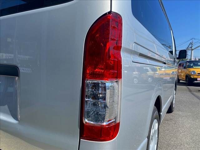 TOYOTA HIACE VAN 4WD 2024 Image 31