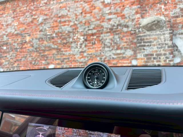 PORSCHE MACAN 2023 Image 31