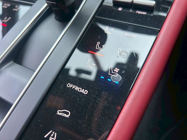 PORSCHE MACAN 2023 Image 31