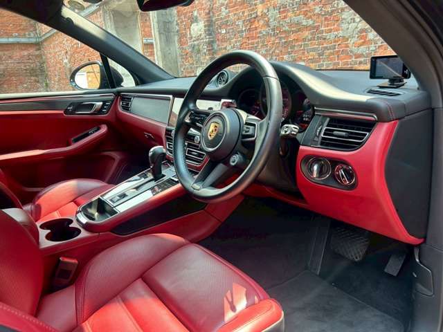 PORSCHE MACAN 2023 Image 31