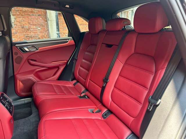 PORSCHE MACAN 2023 Image 31