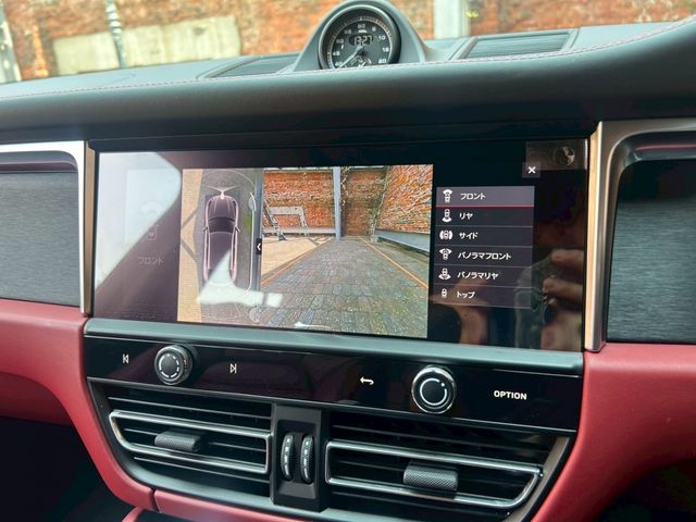 PORSCHE MACAN 2023 Image 31