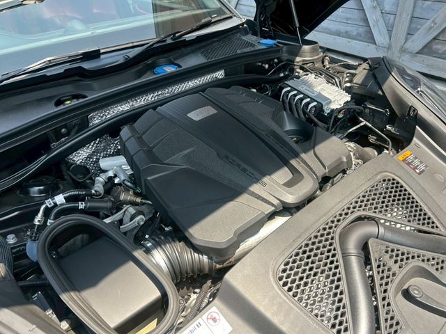 PORSCHE MACAN 2023 Image 31