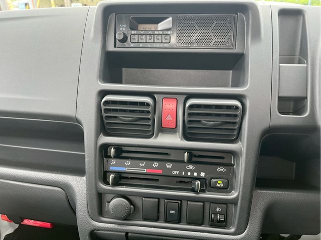 NISSAN NT100 CLIPPER 4WD 2018 Image 31