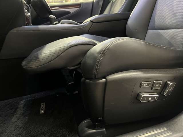 TOYOTA LEXUS LS460 2013 Image 31