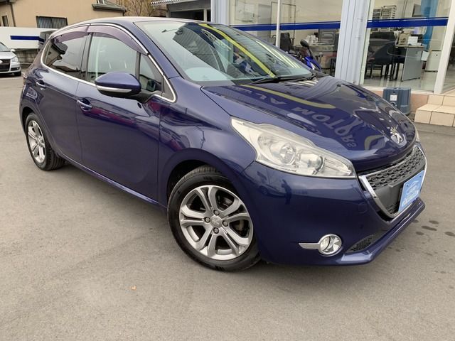 PEUGEOT 208 2013 Image 31
