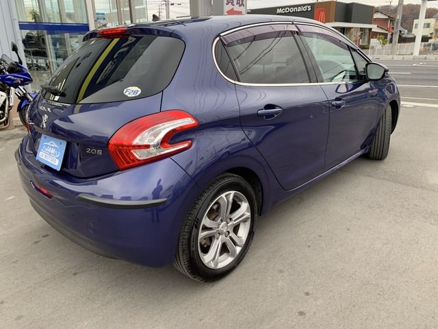 PEUGEOT 208 2013 Image 31