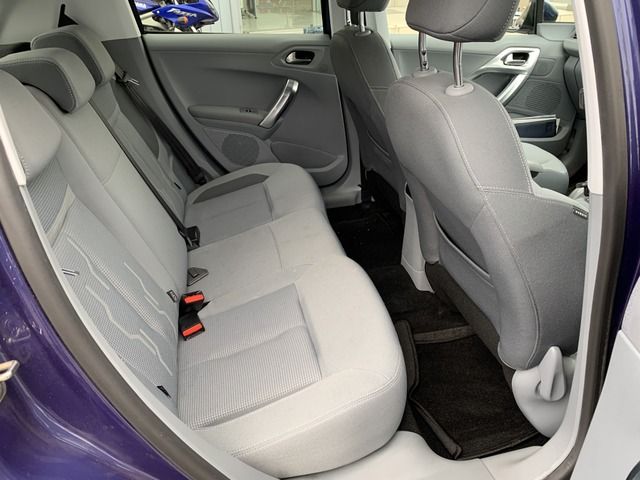 PEUGEOT 208 2013 Image 31