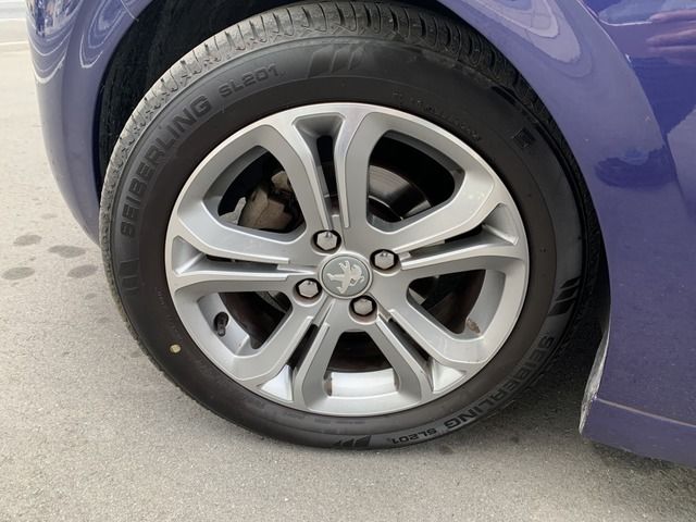 PEUGEOT 208 2013 Image 31