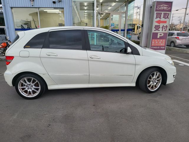 MERCEDES BENZ B CLAS 2011 Image 31