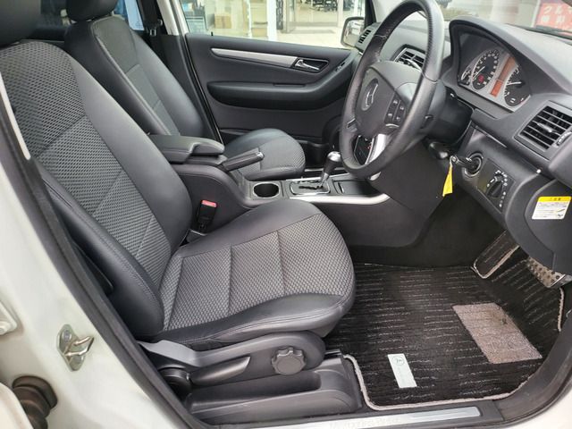 MERCEDES BENZ B CLAS 2011 Image 31