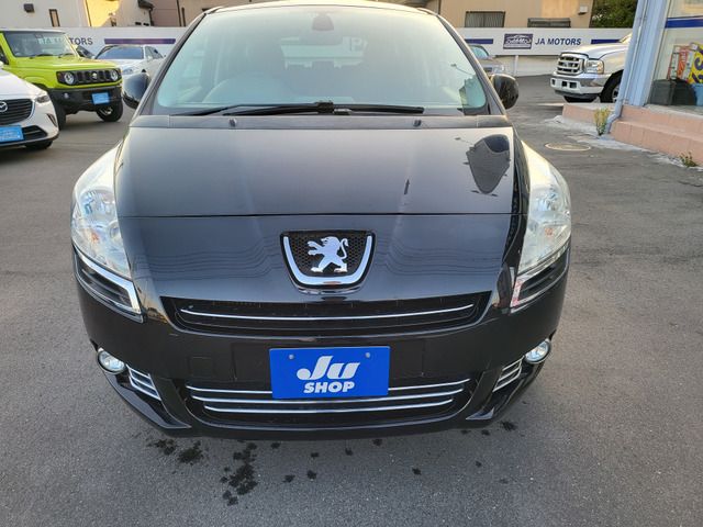 PEUGEOT 5008 2013 Image 31
