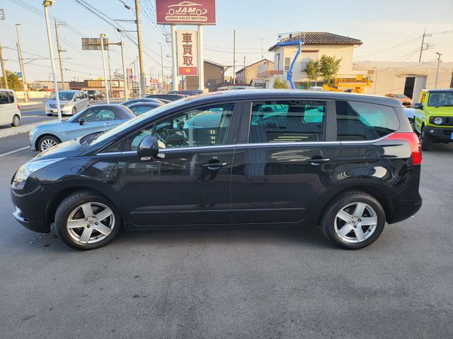 PEUGEOT 5008 2013 Image 31