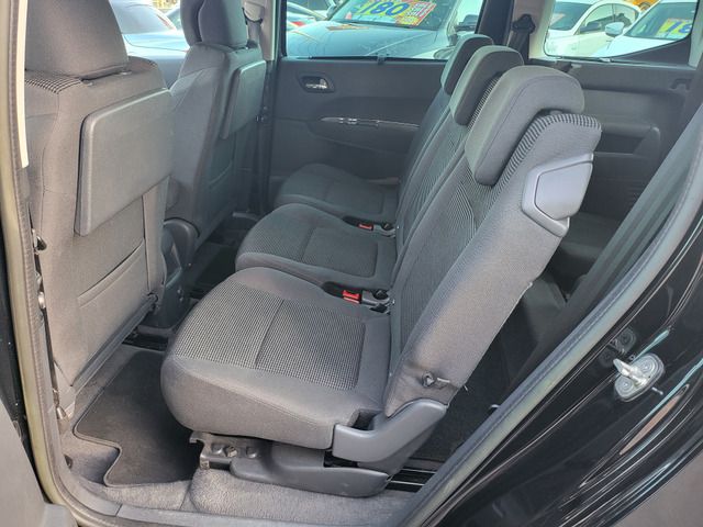 PEUGEOT 5008 2013 Image 31