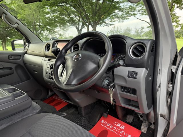 NISSAN NV350 CARAVAN 4WD 2013 Image 31