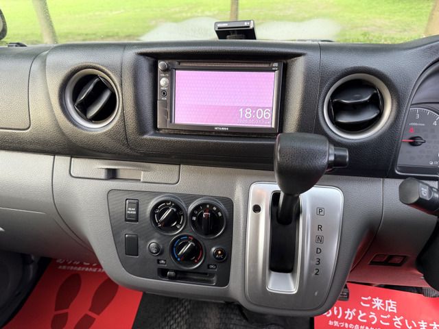 NISSAN NV350 CARAVAN 4WD 2013 Image 31