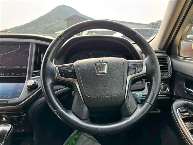 TOYOTA CROWN SEDAN 2015 Image 31