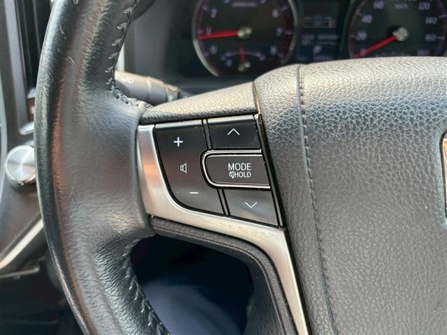 TOYOTA CROWN SEDAN 2015 Image 31