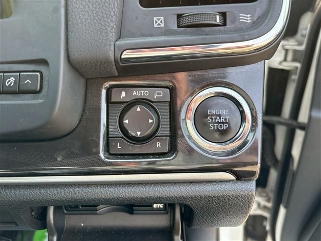 TOYOTA CROWN SEDAN 2015 Image 31