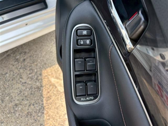 TOYOTA CROWN SEDAN 2015 Image 31