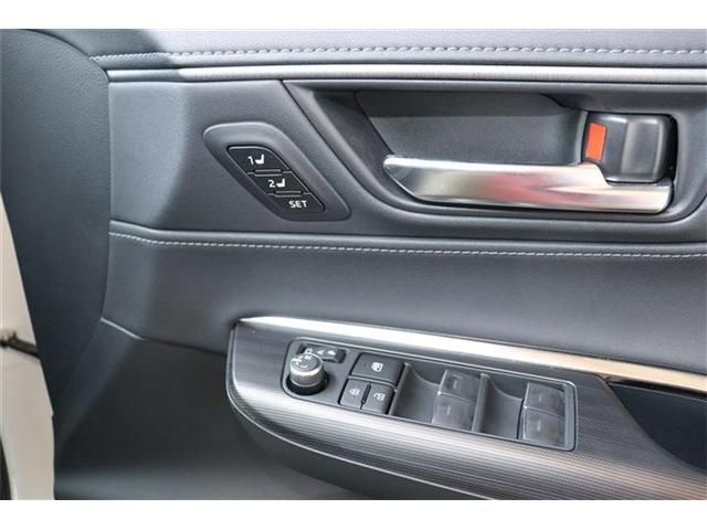 TOYOTA HARRIER HYBRID 2020 Image 31