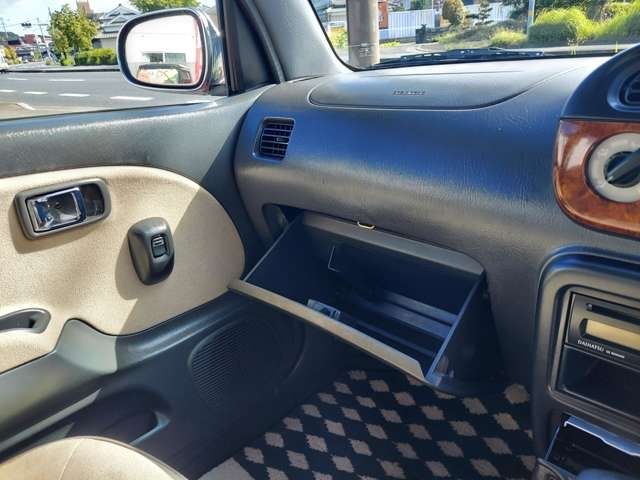 DAIHATSU MIRA GINO 2000 Image 31