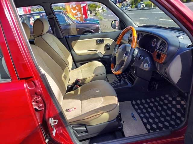 DAIHATSU MIRA GINO 2000 Image 31