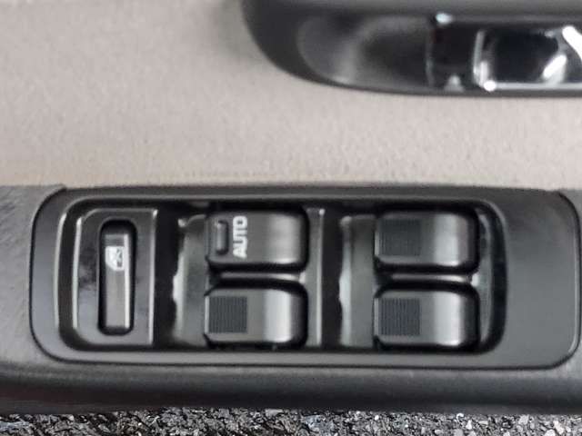 DAIHATSU MIRA GINO 2000 Image 31