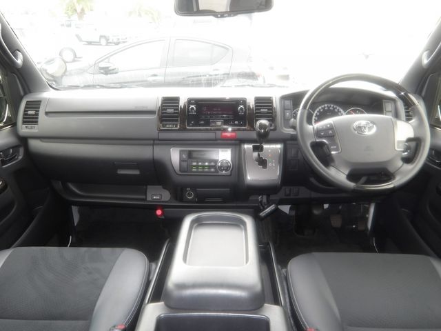 TOYOTA HIACE VAN 2WD 2019 Image 31