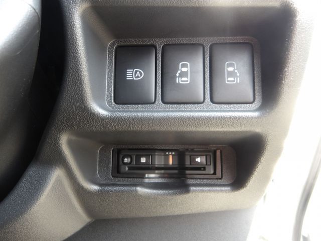 TOYOTA HIACE VAN 2WD 2019 Image 31