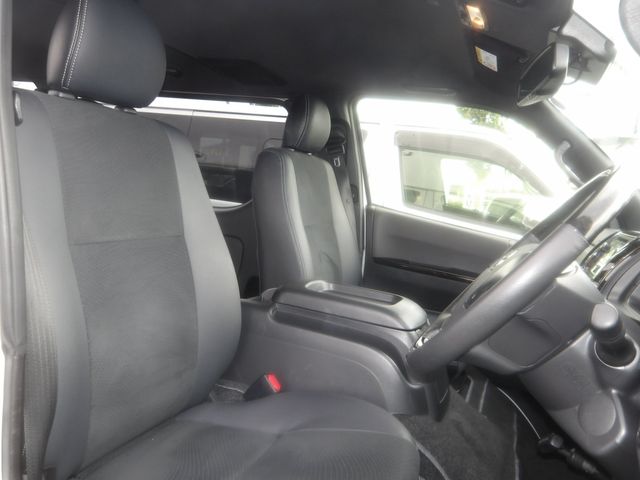 TOYOTA HIACE VAN 2WD 2019 Image 31