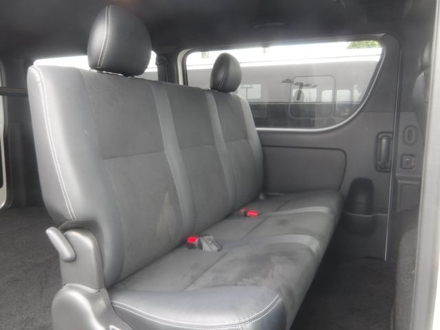 TOYOTA HIACE VAN 2WD 2019 Image 31