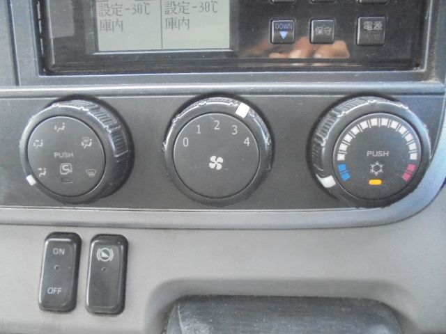 MITSUBISHI CANTER 2018 Image 31