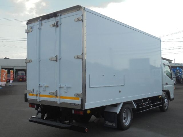 MITSUBISHI CANTER 2018 Image 31