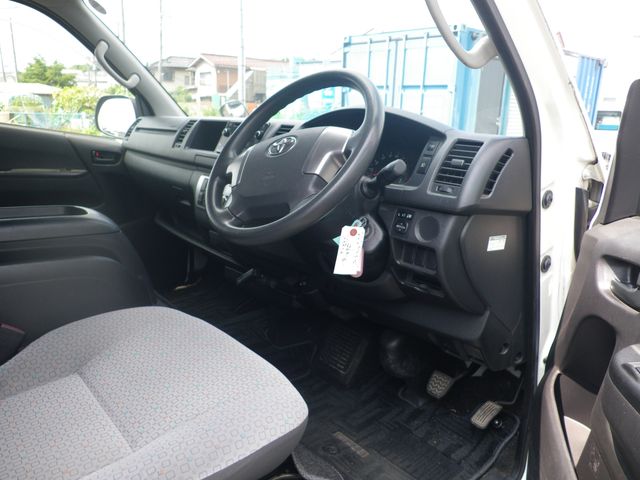 TOYOTA HIACE COMMUTER 4WD 2014 Image 31