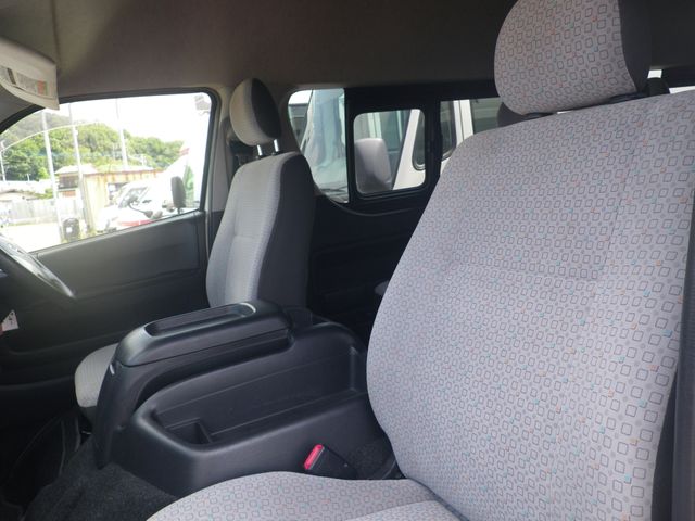 TOYOTA HIACE COMMUTER 4WD 2014 Image 31