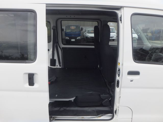 DAIHATSU HIJET CARGO 4WD 2019 Image 31