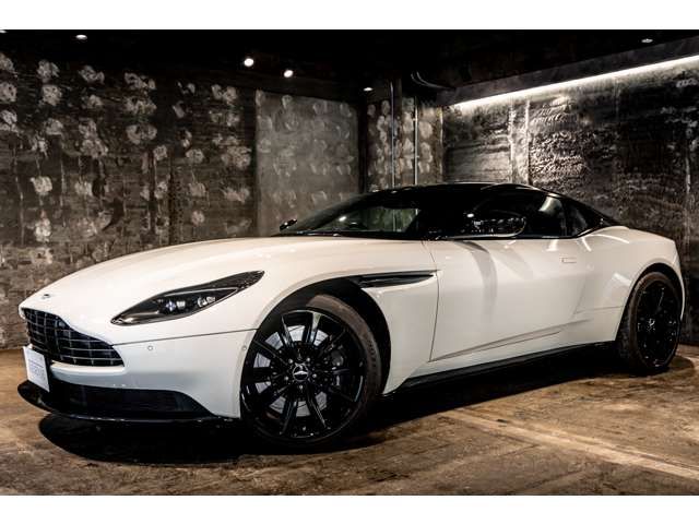 ASTON MARTIN ASTON MARTIN 2018 Image 31