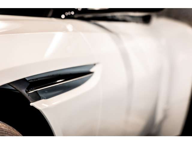 ASTON MARTIN ASTON MARTIN 2018 Image 31