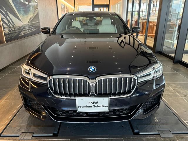 BMW 5SERIES SEDAN 2022 Image 31