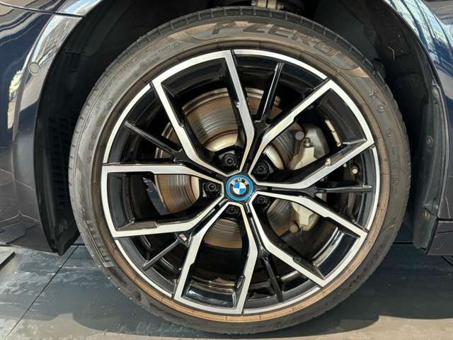 BMW 5SERIES SEDAN 2022 Image 31