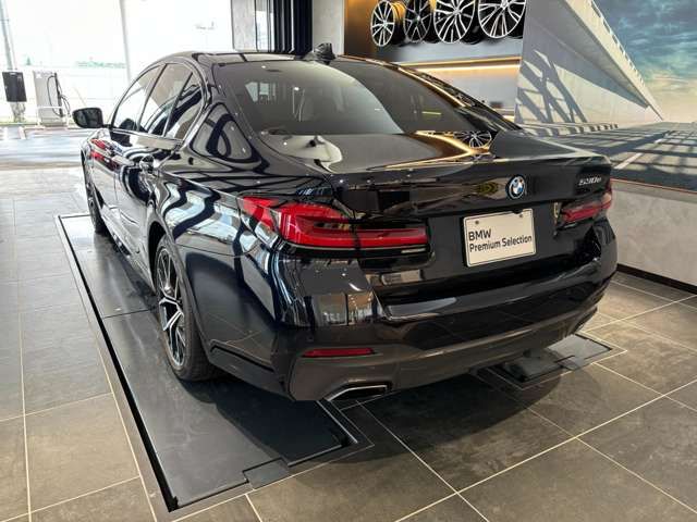 BMW 5SERIES SEDAN 2022 Image 31