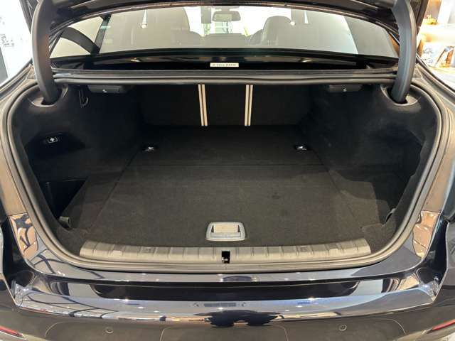 BMW 5SERIES SEDAN 2022 Image 31