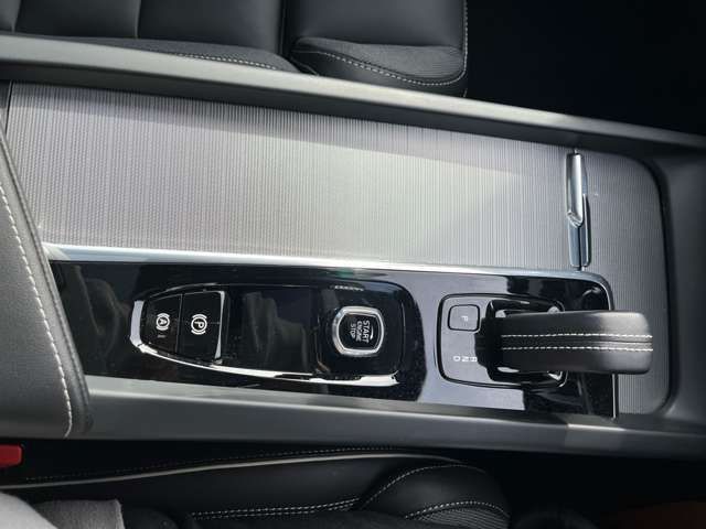 VOLVO S60 2022 Image 31