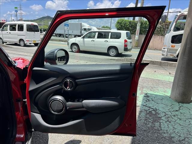 BMW MINI 2019 Image 31