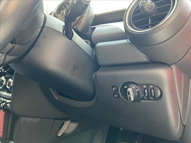 BMW MINI 2019 Image 31