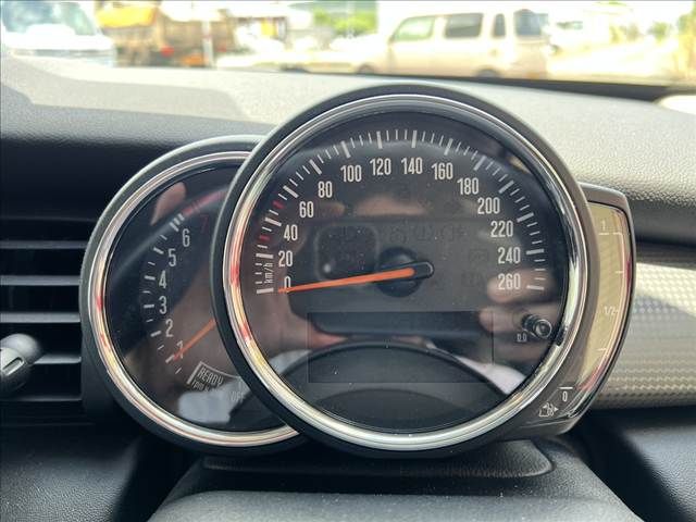 BMW MINI 2019 Image 31