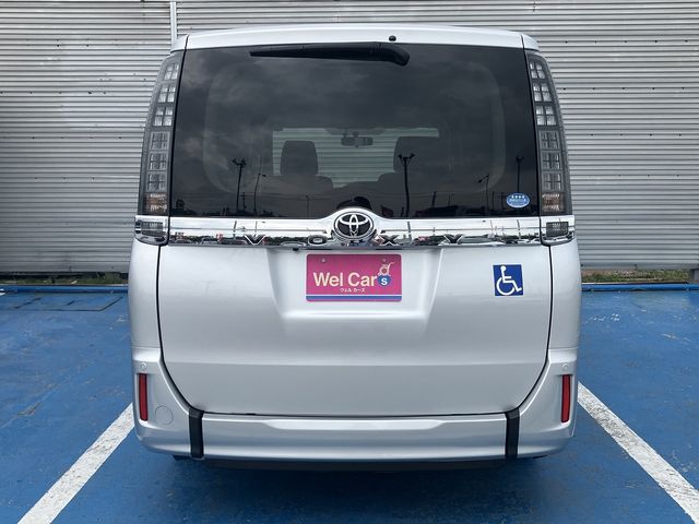 TOYOTA VOXY 4WD 2014 Image 31