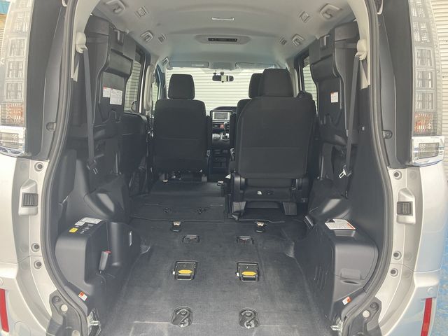 TOYOTA VOXY 4WD 2014 Image 31