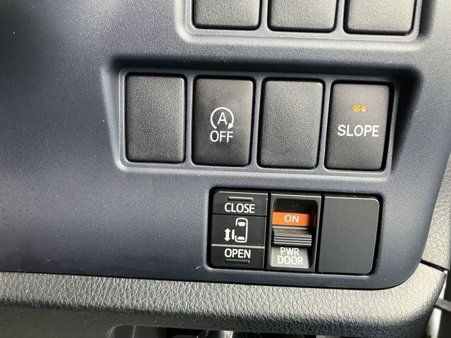 TOYOTA VOXY 4WD 2014 Image 31